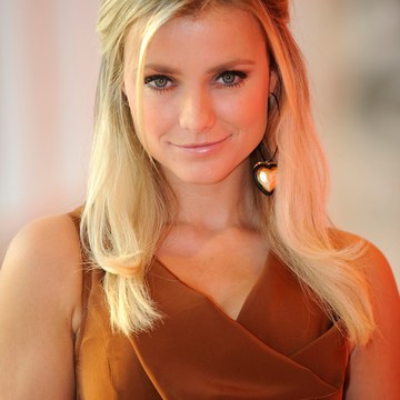Gigi Ravelli - Emst Event and Full Portrait Collection in emst20100922 031.jpg - hidden celebrity photo